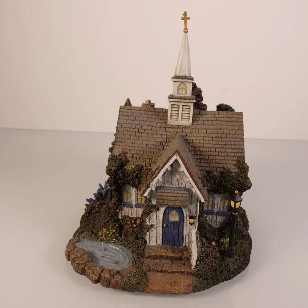 Hawthorne Village Seaside Thomas Kinkade Seaside Chapel Lighted with COA 79736
